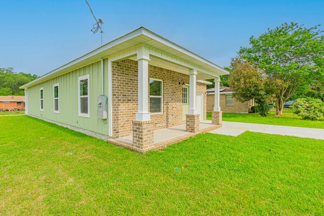 7111 McAdam Court, Pensacola, FL 32504