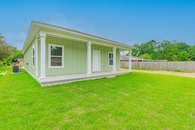 7111 McAdam Court, Pensacola, FL 32504