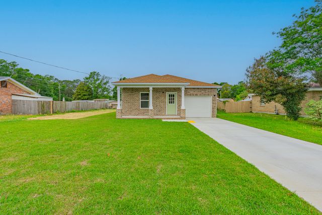 7111 McAdam Court, Pensacola, FL 32504