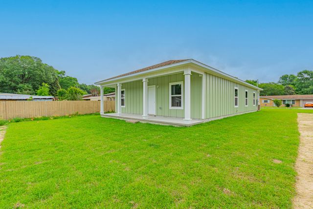 7111 McAdam Court, Pensacola, FL 32504