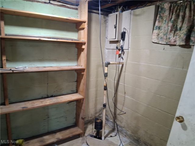 583 Santa Monica Circle, Youngstown, OH 44505