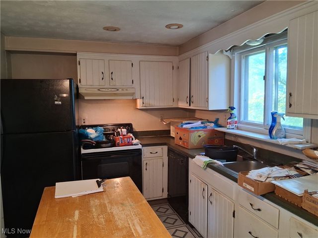 583 Santa Monica Circle, Youngstown, OH 44505