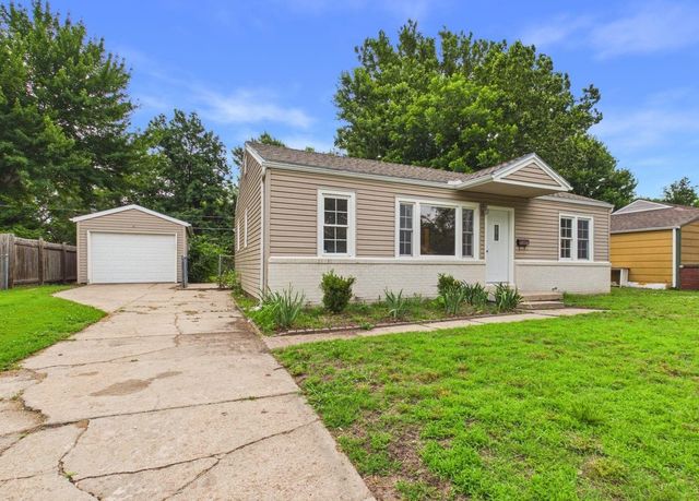 3232 S Gordon Ave, Wichita, KS 67217