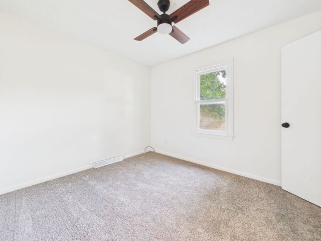 3232 S Gordon Ave, Wichita, KS 67217