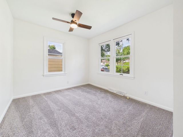 3232 S Gordon Ave, Wichita, KS 67217