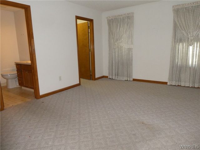 17 Parwood Trail, Cheektowaga, NY 14043
