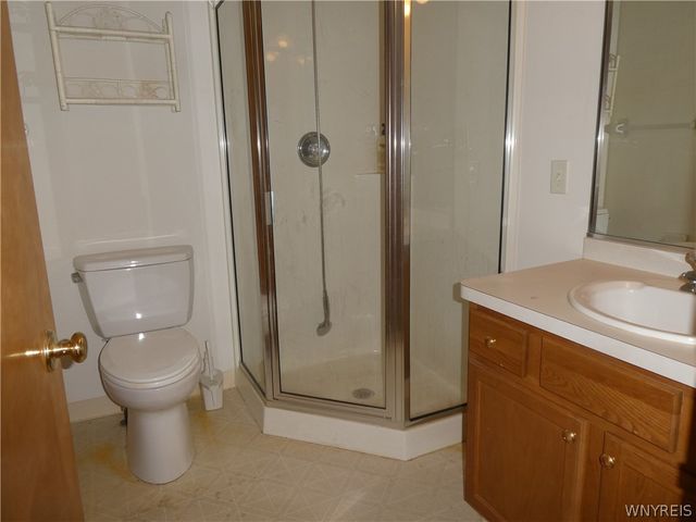 17 Parwood Trail, Cheektowaga, NY 14043