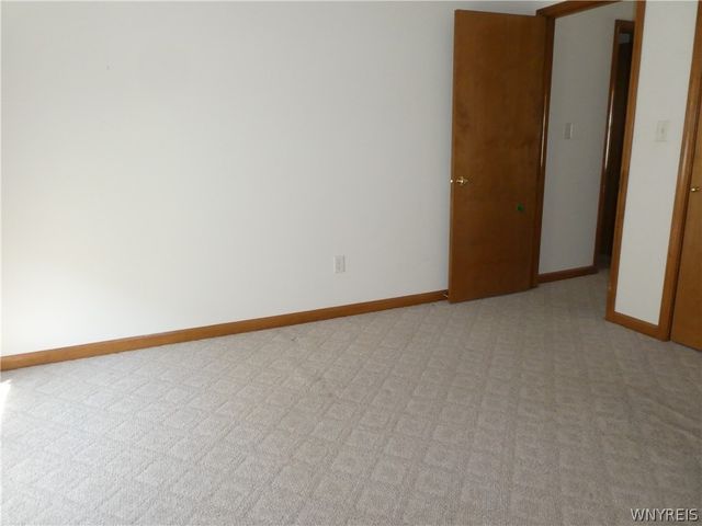 17 Parwood Trail, Cheektowaga, NY 14043