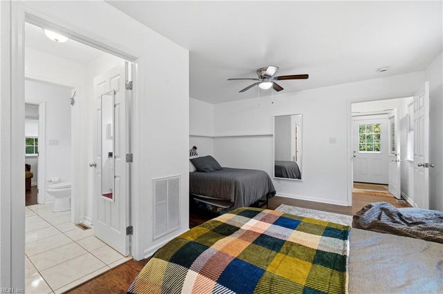 1901 Prince Edward DR, Chesapeake, VA 23322
