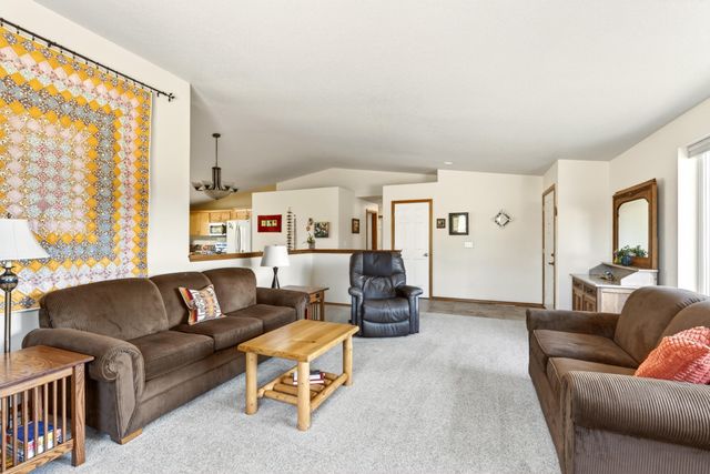 6563 NW Homestead Way, Redmond, OR 97756