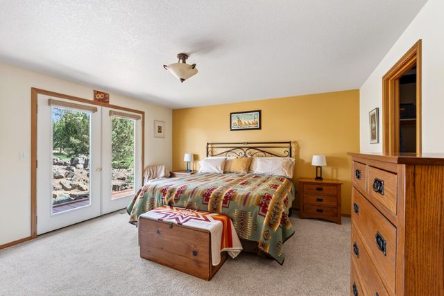 6563 NW Homestead Way, Redmond, OR 97756