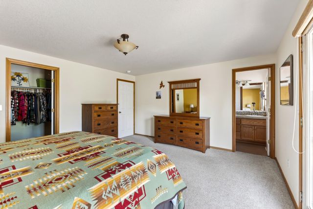 6563 NW Homestead Way, Redmond, OR 97756