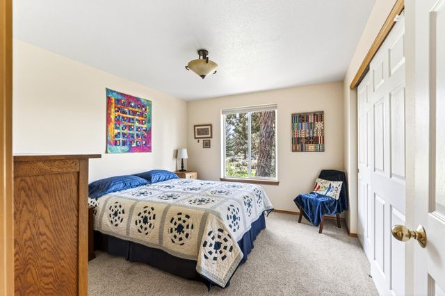 6563 NW Homestead Way, Redmond, OR 97756