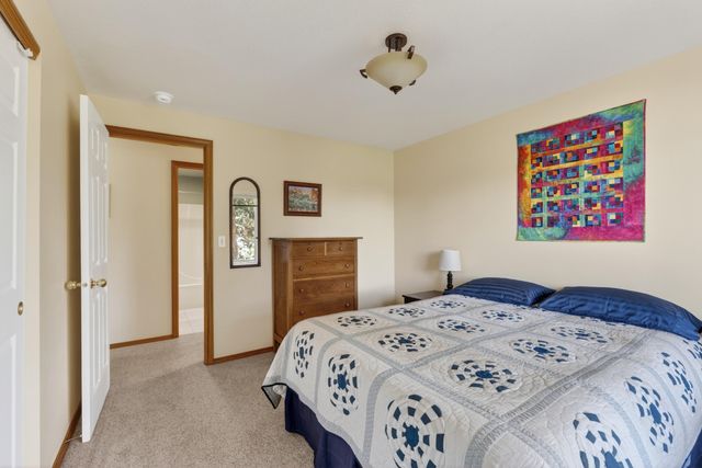 6563 NW Homestead Way, Redmond, OR 97756