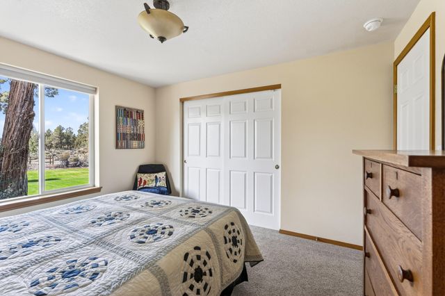 6563 NW Homestead Way, Redmond, OR 97756