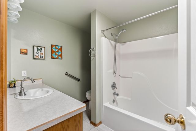 6563 NW Homestead Way, Redmond, OR 97756