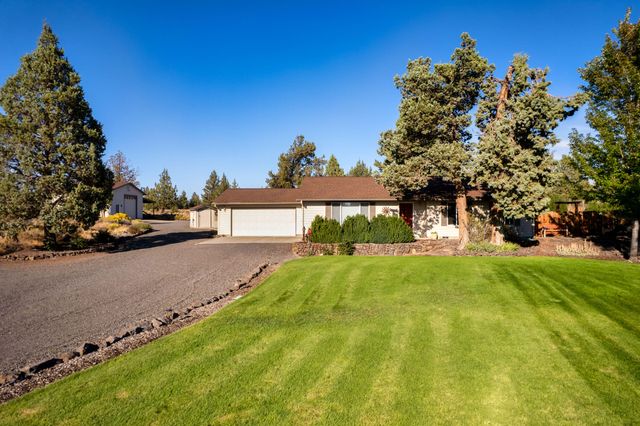 6563 NW Homestead Way, Redmond, OR 97756