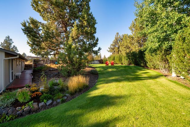 6563 NW Homestead Way, Redmond, OR 97756