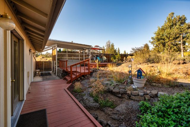 6563 NW Homestead Way, Redmond, OR 97756