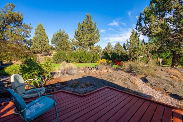 6563 NW Homestead Way, Redmond, OR 97756