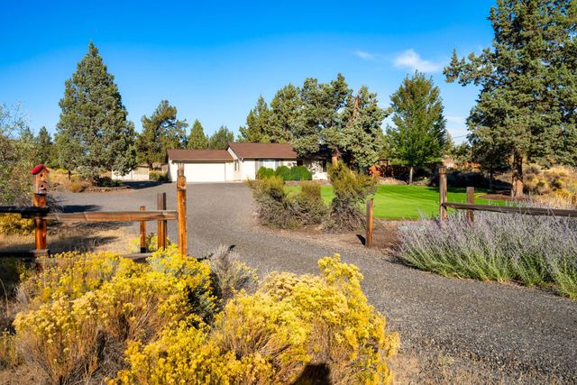 6563 NW Homestead Way, Redmond, OR 97756