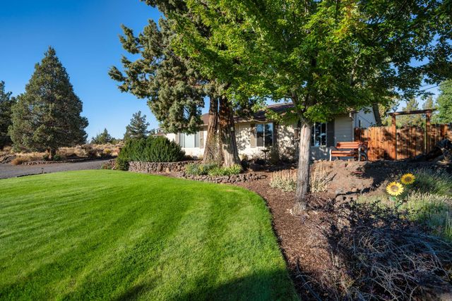 6563 NW Homestead Way, Redmond, OR 97756