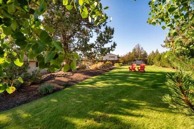 6563 NW Homestead Way, Redmond, OR 97756