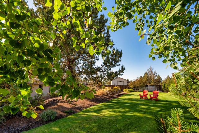 6563 NW Homestead Way, Redmond, OR 97756