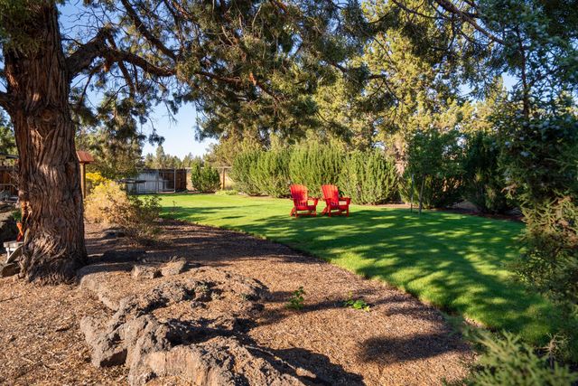 6563 NW Homestead Way, Redmond, OR 97756