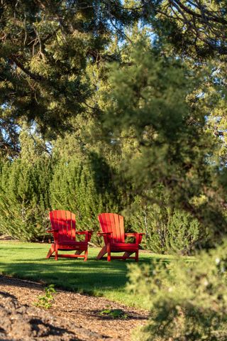 6563 NW Homestead Way, Redmond, OR 97756