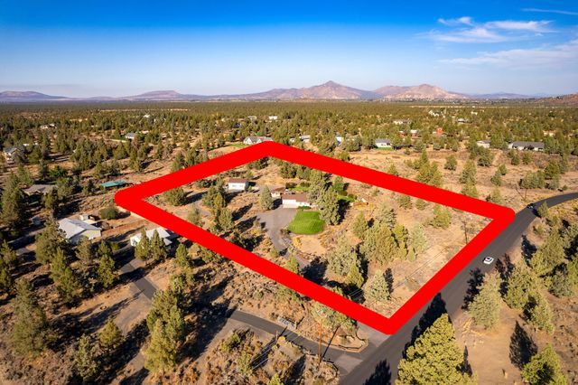 6563 NW Homestead Way, Redmond, OR 97756