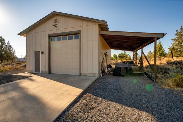 6563 NW Homestead Way, Redmond, OR 97756