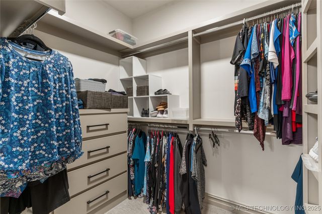 3735 S Redwood Drive, Broken Arrow, OK 74011