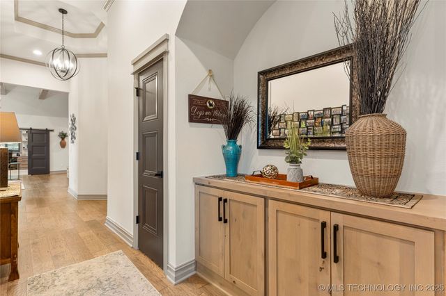 3735 S Redwood Drive, Broken Arrow, OK 74011