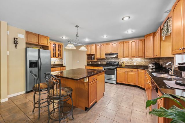 176 Bennetts Mills Road, Jackson, NJ 08527