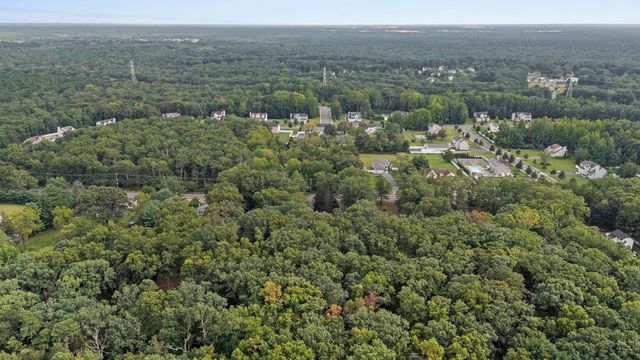 176 Bennetts Mills Road, Jackson, NJ 08527
