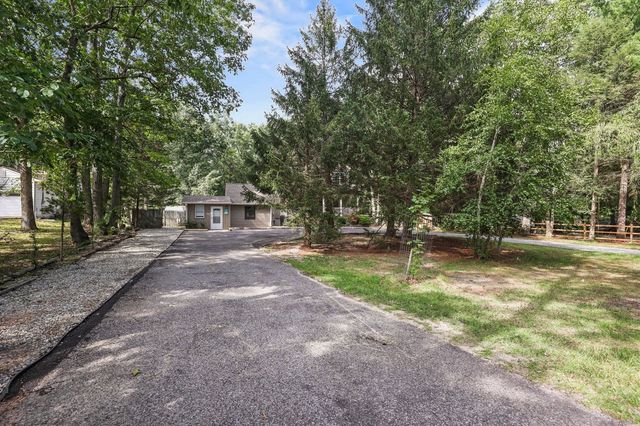 176 Bennetts Mills Road, Jackson, NJ 08527