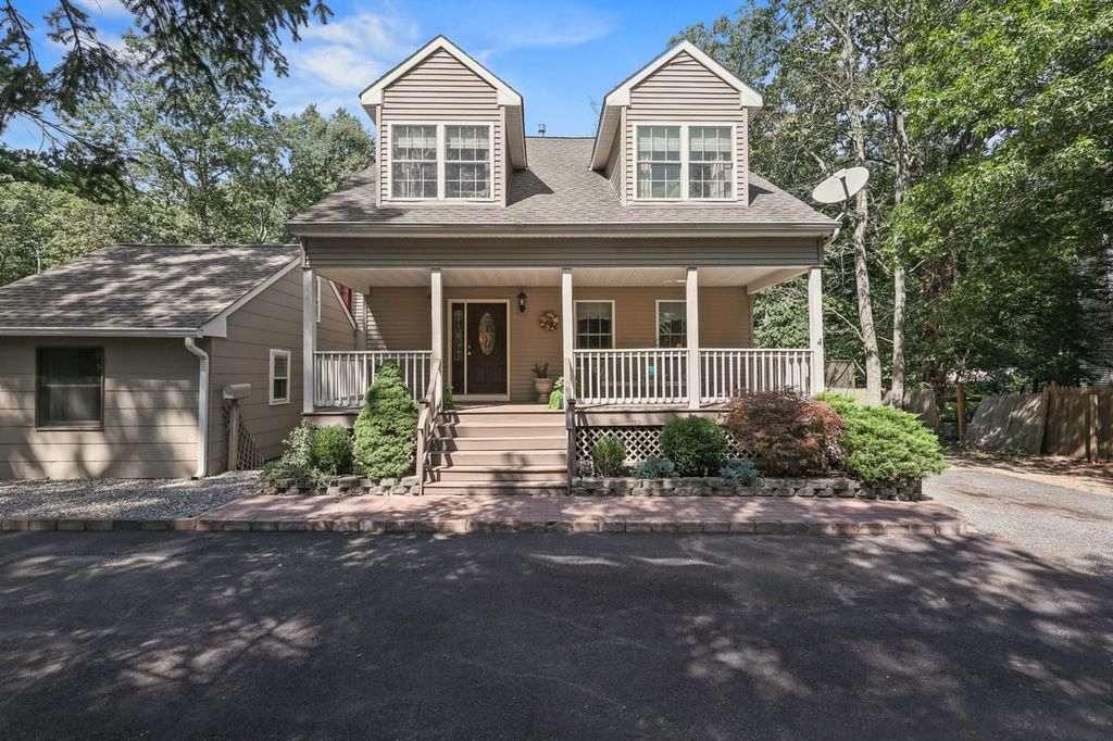 176 Bennetts Mills Road, Jackson, NJ 08527