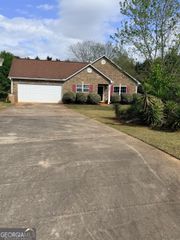 637 Everlasting Way, Locust Grove, GA 30248