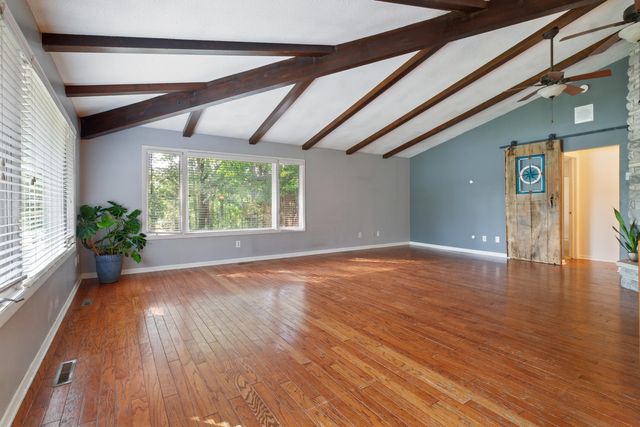 2075 Hidden Valley Drive, Crown Point, IN 46307