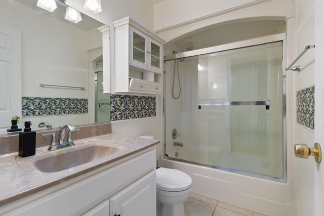 2075 Hidden Valley Drive, Crown Point, IN 46307