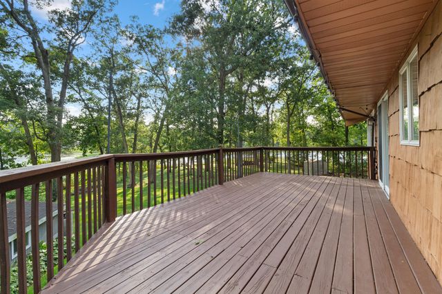 2075 Hidden Valley Drive, Crown Point, IN 46307
