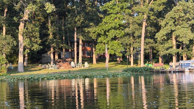 2075 Hidden Valley Drive, Crown Point, IN 46307