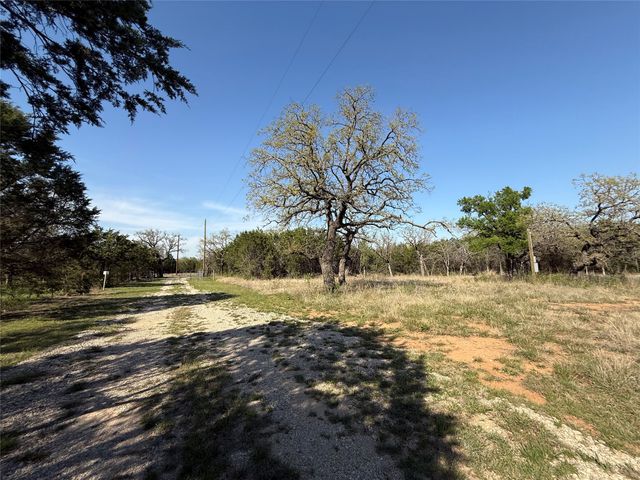 267 Oaks Crossing Road, Mineral Wells, TX 76067