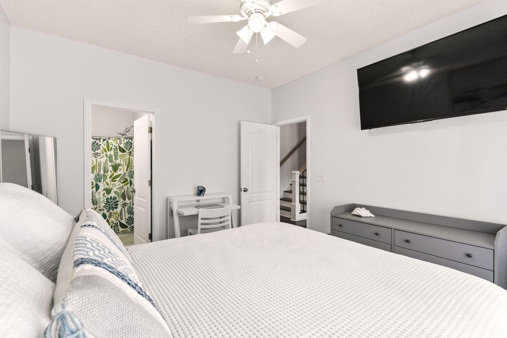 Image 13 of property listing at 121 Broad River Drive, Summerville, SC 29485