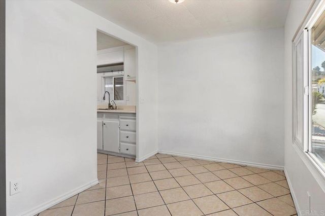 718 Sycamore Avenue 44, Vista, CA 92083