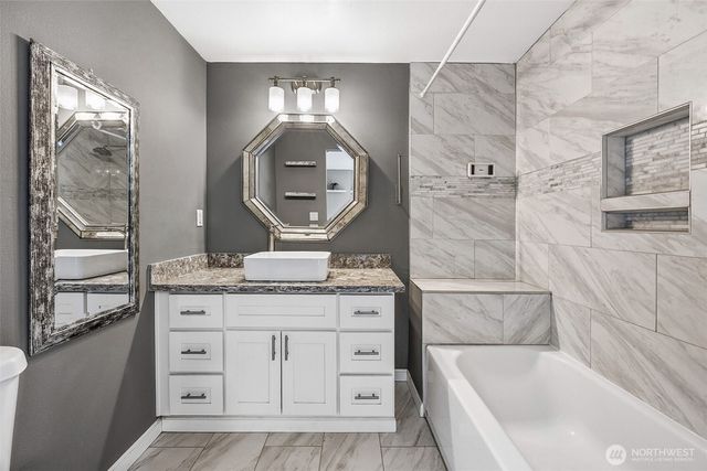 9036 Dalwood Road SW, Lakewood, WA 98499