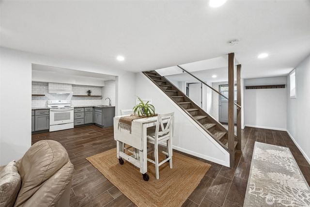 9036 Dalwood Road SW, Lakewood, WA 98499