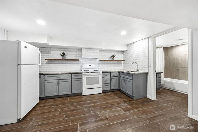 9036 Dalwood Road SW, Lakewood, WA 98499