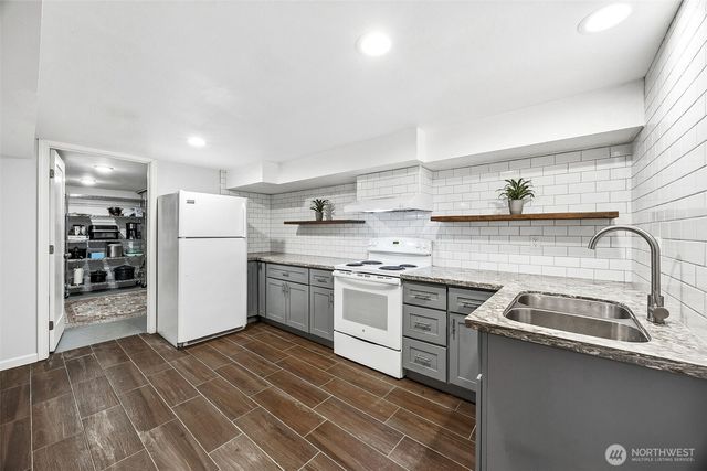 9036 Dalwood Road SW, Lakewood, WA 98499